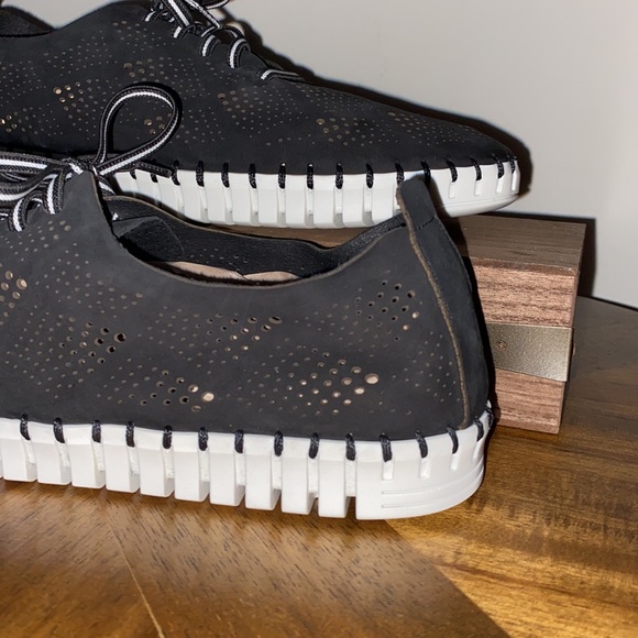 Eric Michael Annie Walking Shoe / Black - Picture 5 of 8